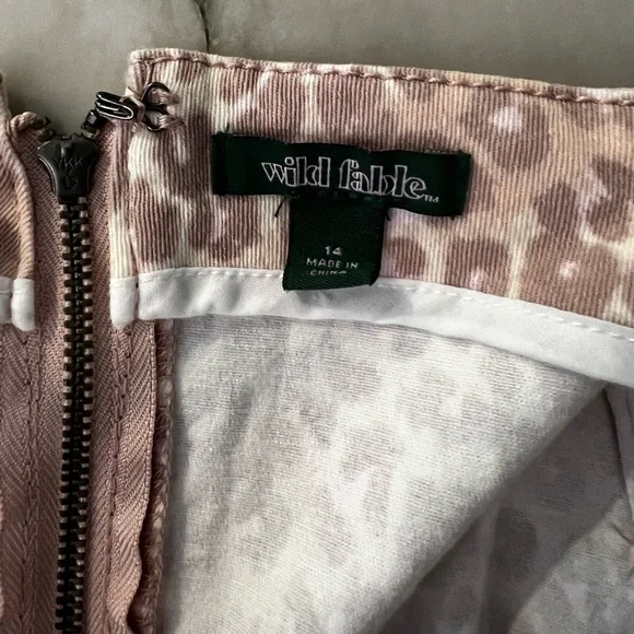 Wild Fable cheetah mini skirt. Sz 14 color beige and soft pink tones - Picture 6 of 6